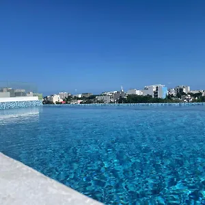Отель Hotel Winday A 4 Calles De La 5A Avenida, Плая-дель-Кармен